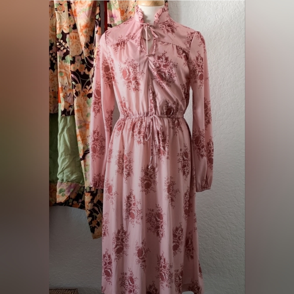 Vintage Pretty in Pink Dress